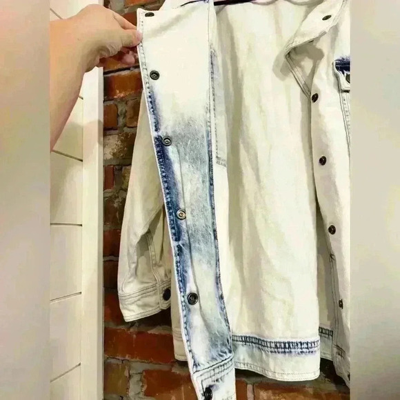 Cabi Bleached Drew Jacket Size Small - Picture 8 of 11